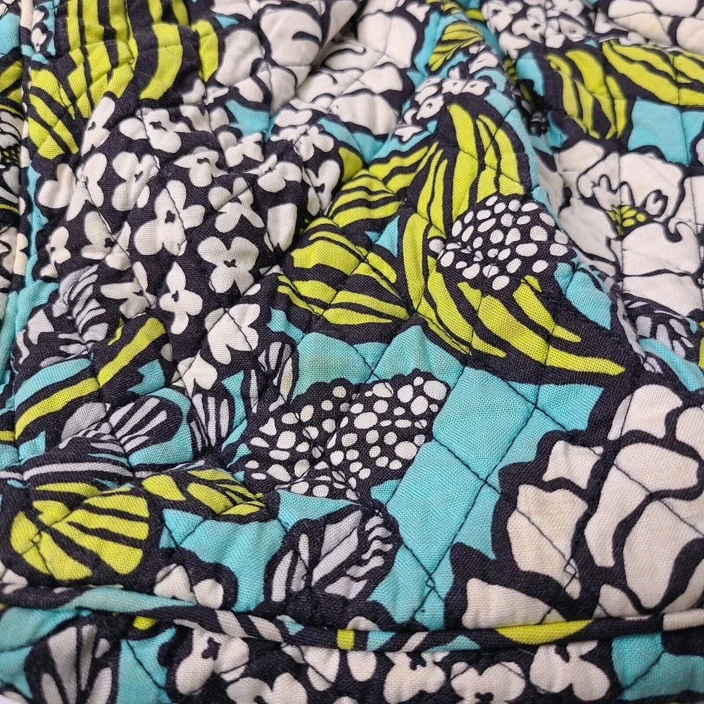 Vera Bradley Island Blooms‎ Quilted Purse Blue Floral Handbag Retired Pattern